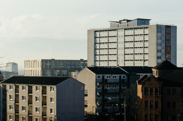 What are the best venues in Glasgow for experiencing live jazz music?