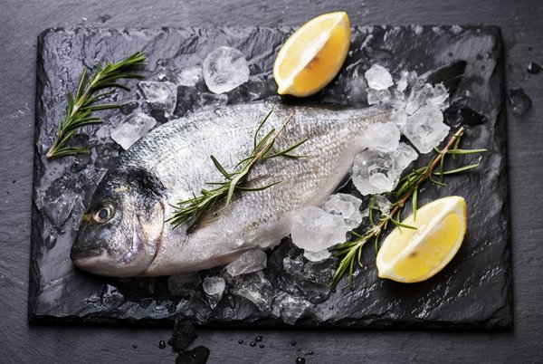 Which seafood markets in Devon should you visit for fresh catches?